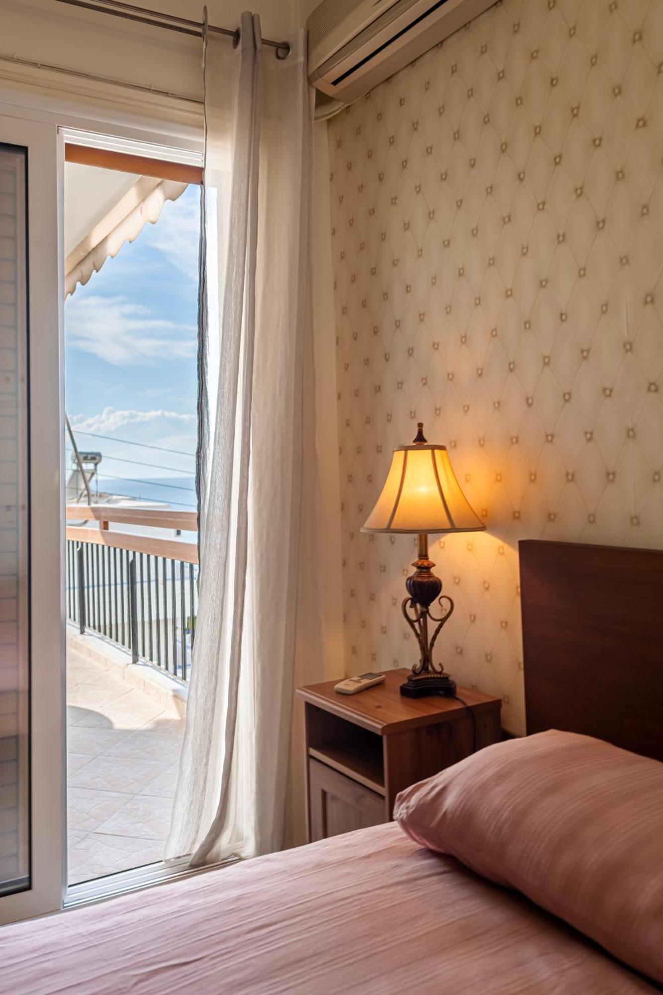 Sea View Apartment 100M From The Beach Saronida ภายนอก รูปภาพ
